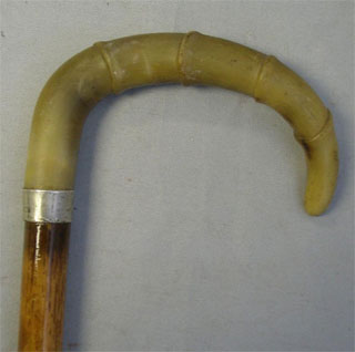 Howell vintage wooden cane with sterling and horn handle